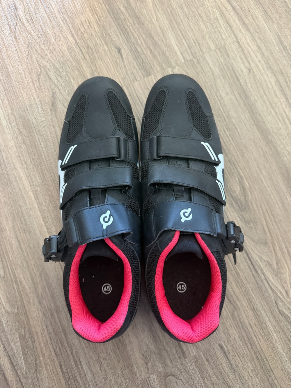 Peloton Black & White Cycling Shoes (Men’s)
